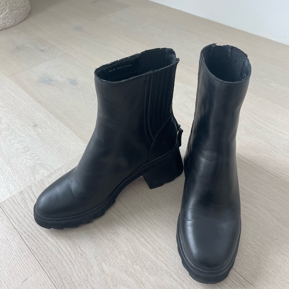 Dolce vita black boots